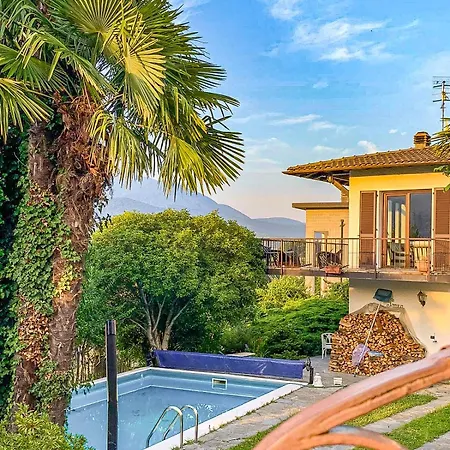 Nyaraló Casa *